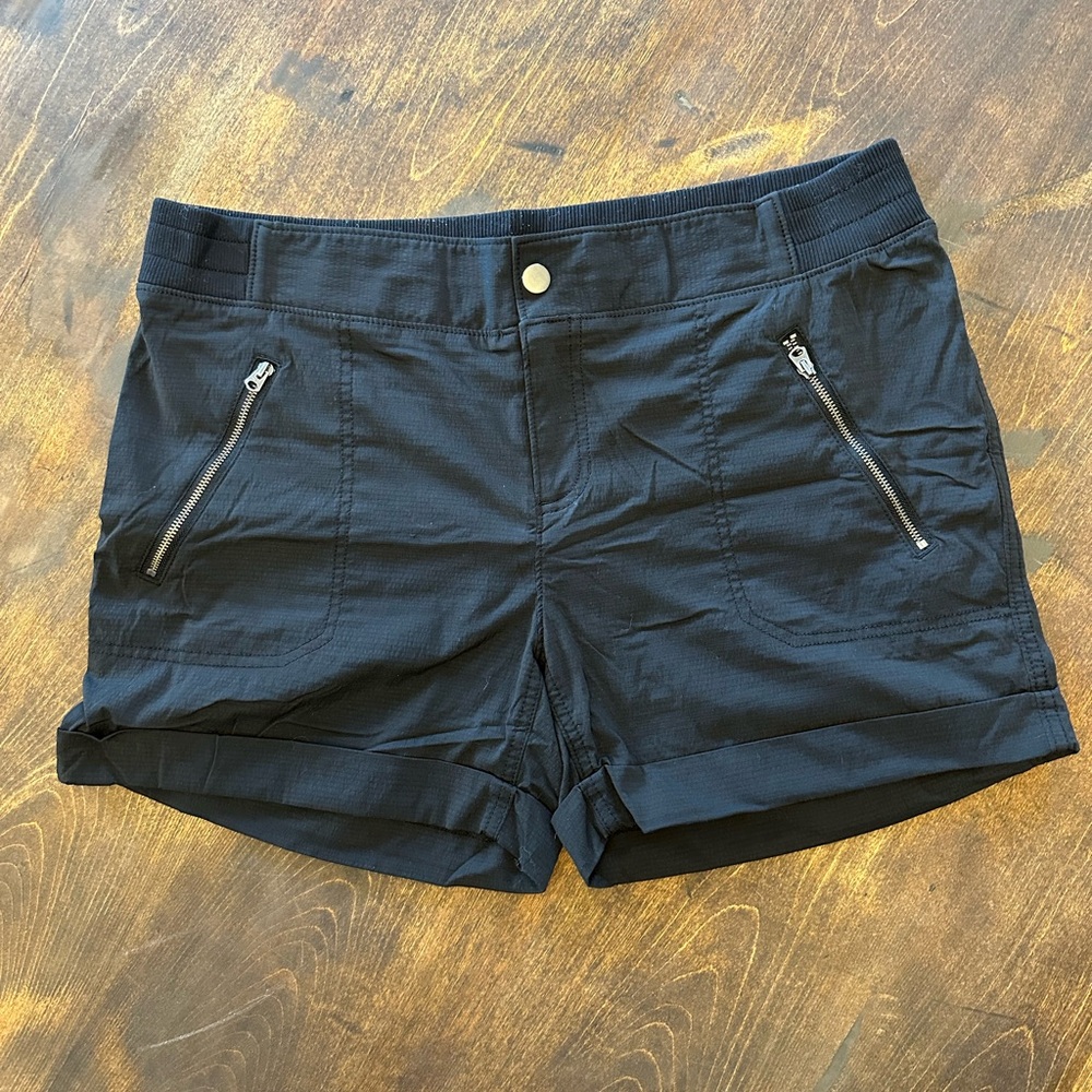 Athleta Trekkie North Shorts, Black, 16🖤